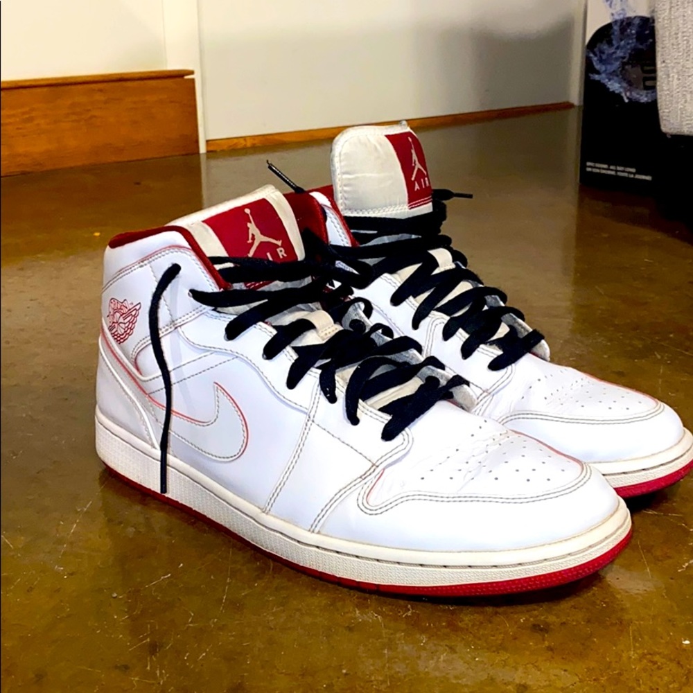 Air Jordan 1 Mid